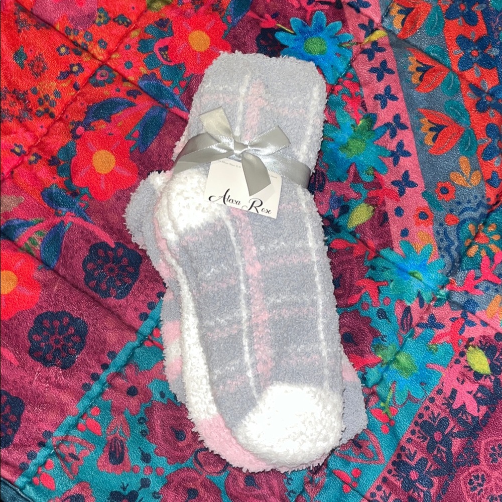 NWT ALEXA ROSE Women's 3pk Cozy Socks - Gray/White/ Pink Shoe Size 5-9